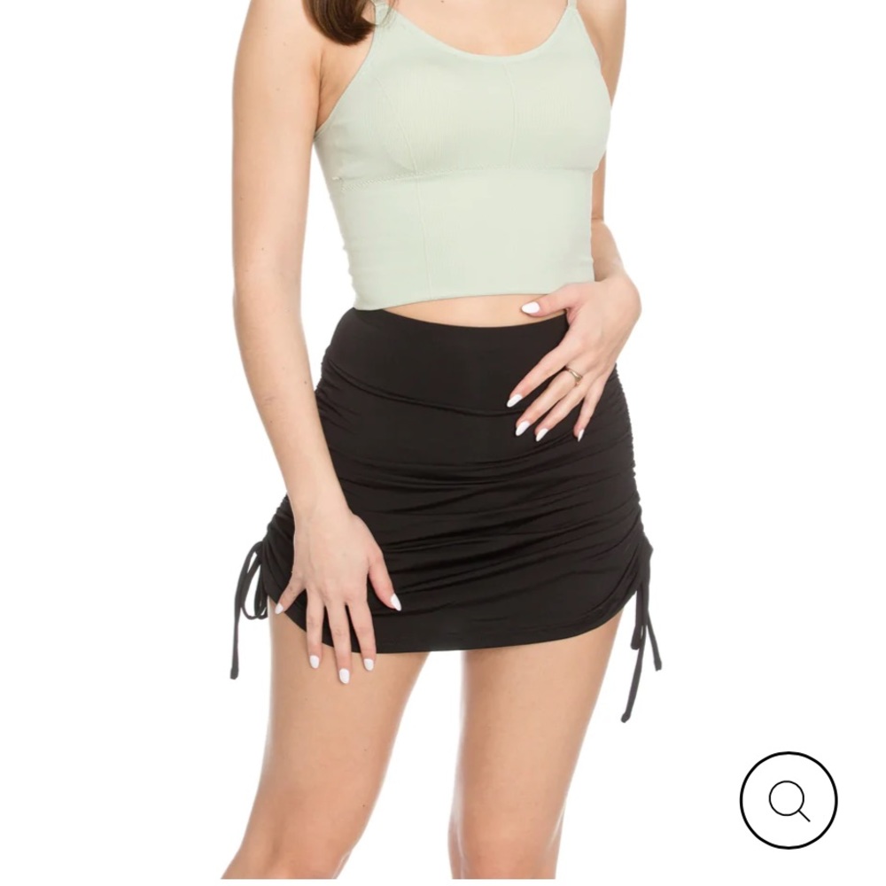 NWT gold hinge double tie mini skirt